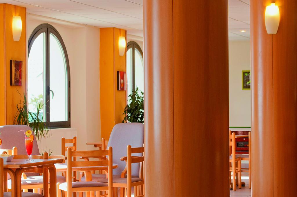 Le Grand Hotel Montgenèvre Buitenkant foto