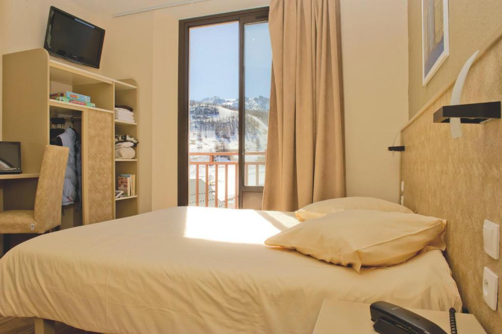 Le Grand Hotel Montgenèvre Kamer foto